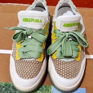 AndiaFora athletic shoes